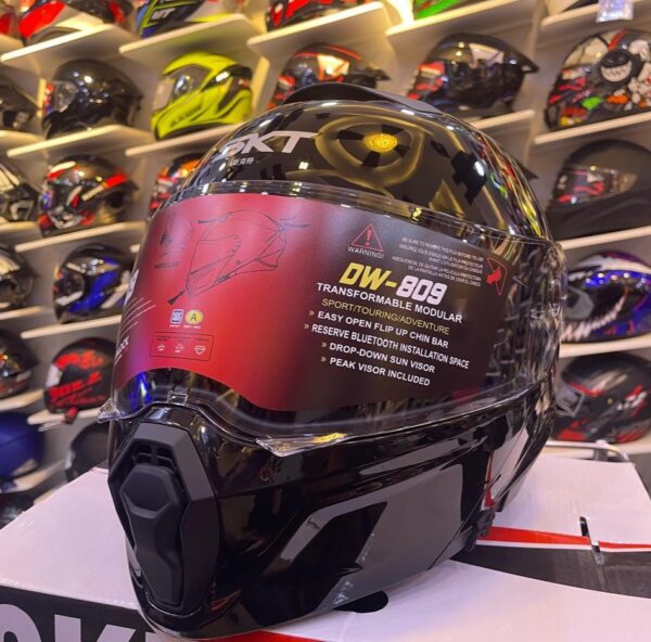 SKT DW-809 BlackStorm Helmet